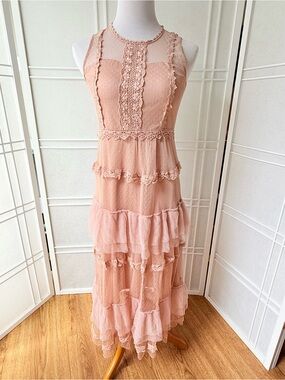 Sleeveless Pink Tiered Lace Maxi Dress